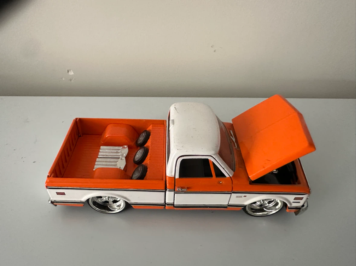 Diecast Pickup Truck 1/24 th scale - photo 3