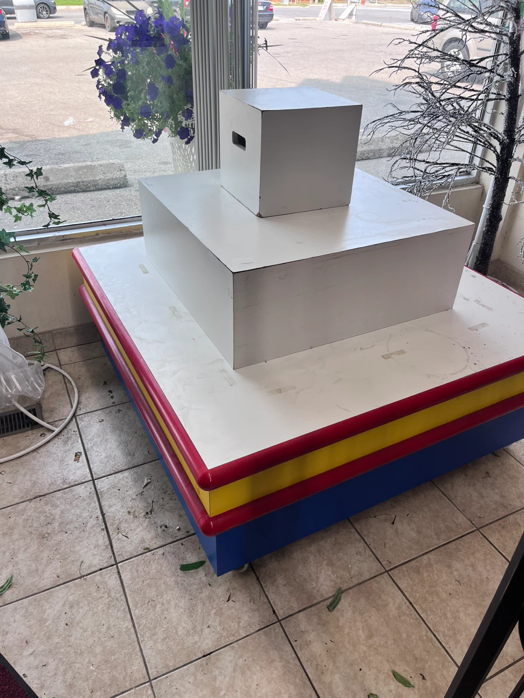 Display Pedestal Set. Can be painted