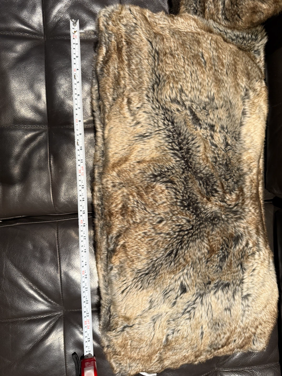 Faux Fur Throw Pillow - photo 4