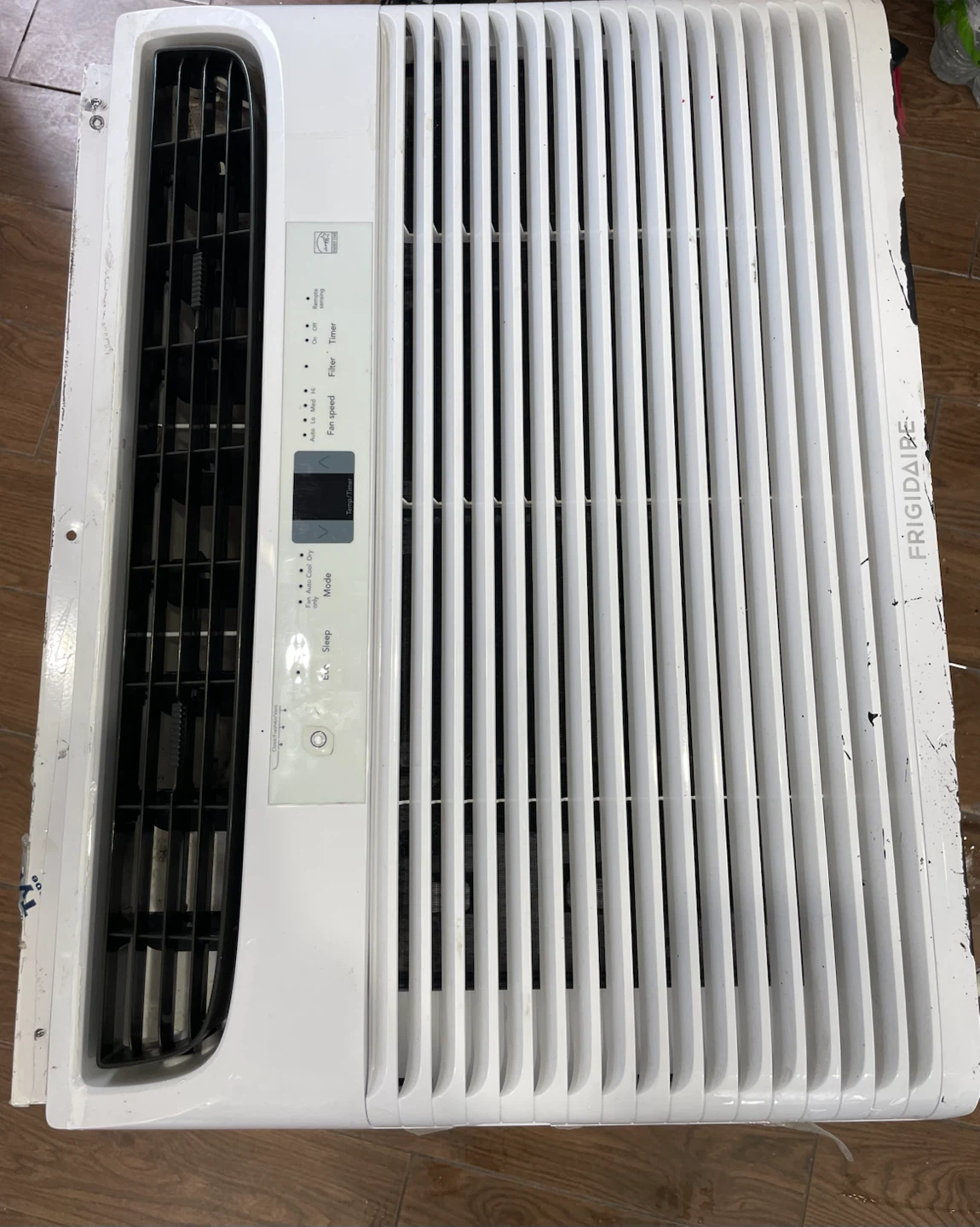 Frigidaire Window Air Conditioner - photo 2