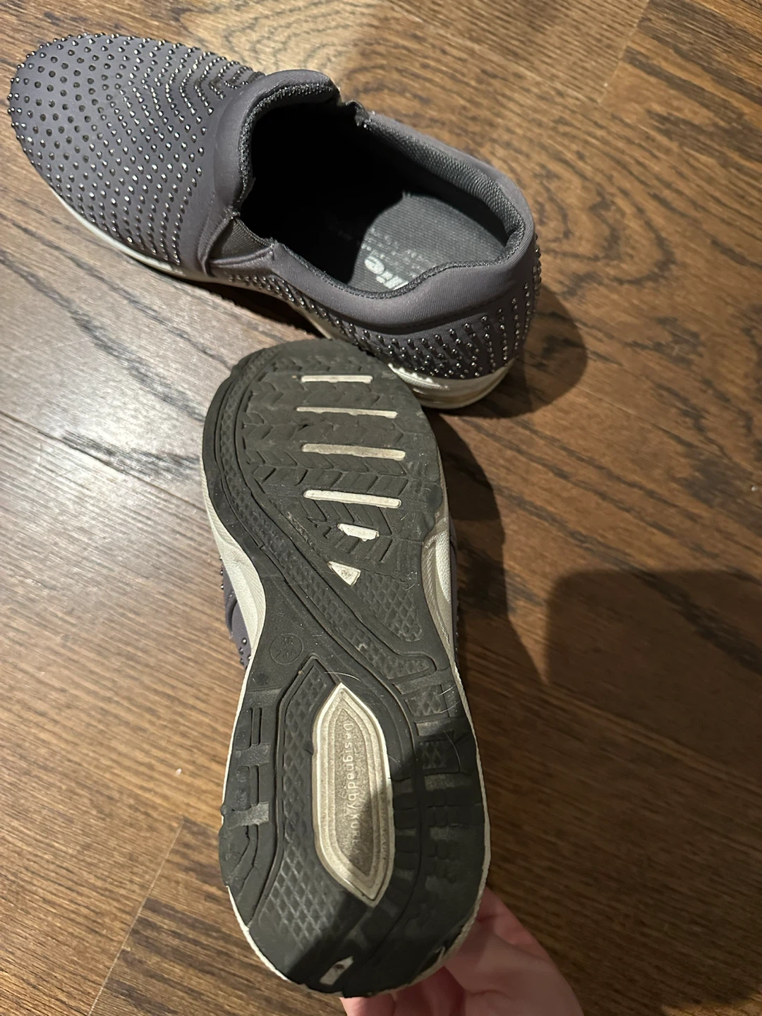 Grey slip-on sneakers with rhinestones - photo 4