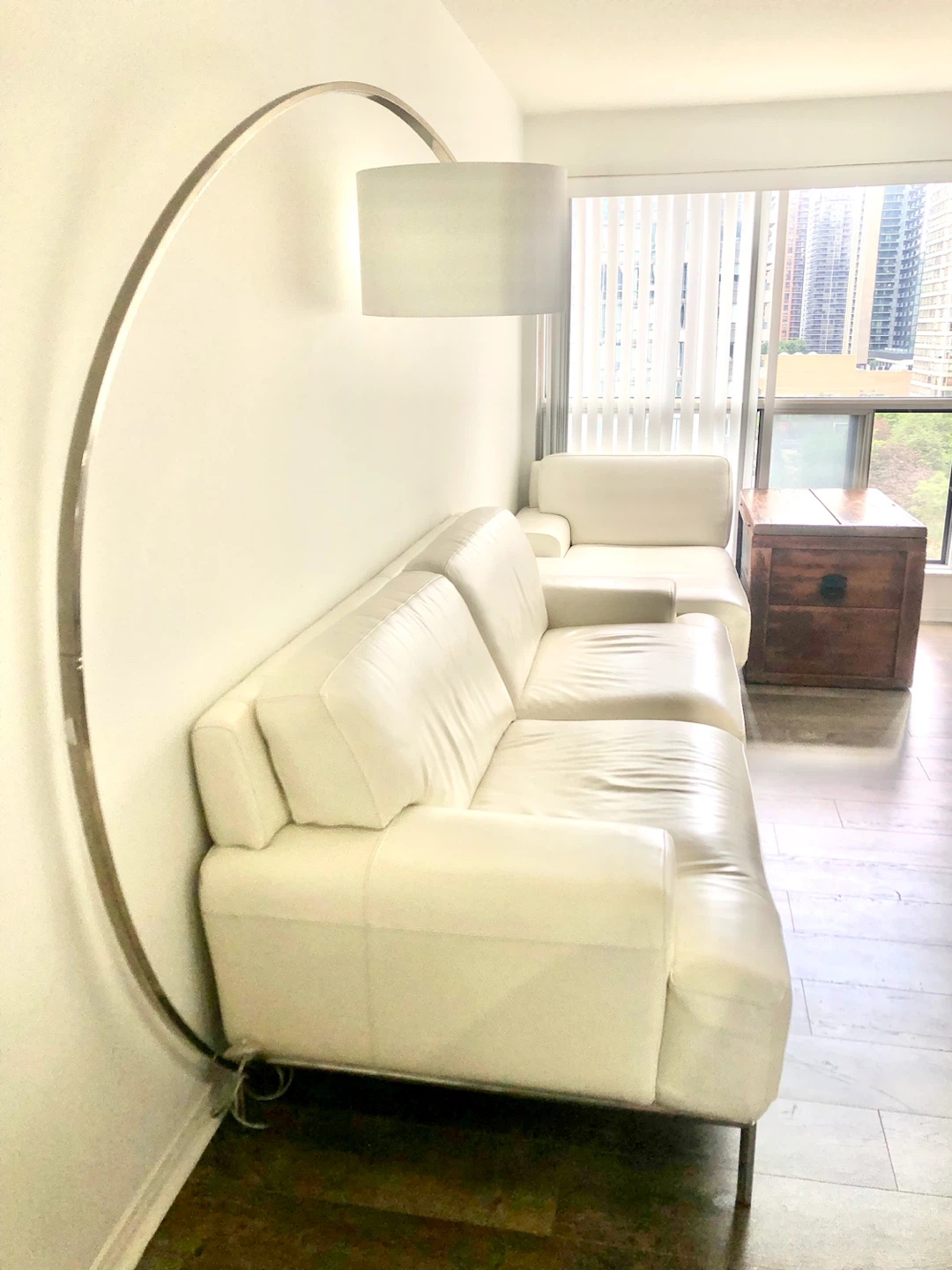 Luxury Matching 2-Piece Italian Leather Sofa & Chaise Set