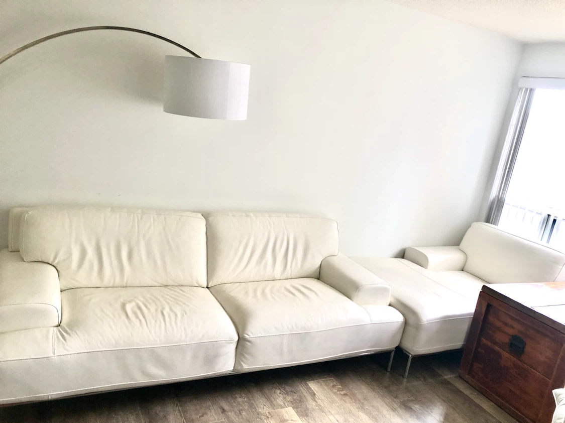 Luxury Matching 2-Piece Italian Leather Sofa & Chaise Set - photo 3