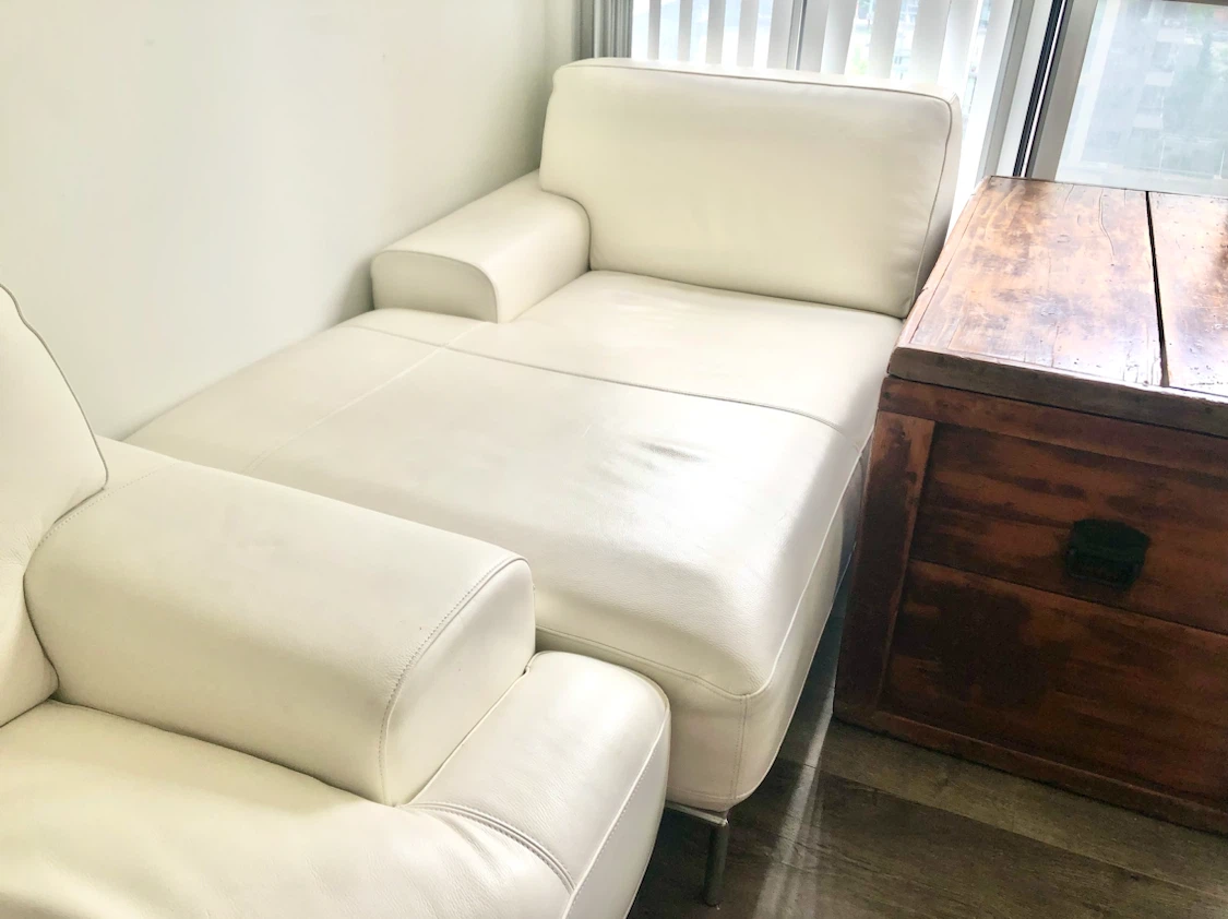 Luxury Matching 2-Piece Italian Leather Sofa & Chaise Set - photo 4