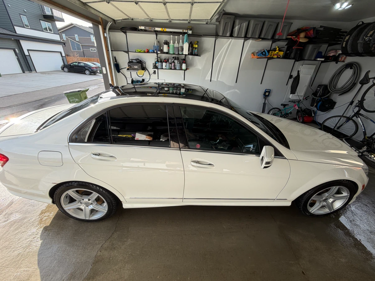 White Mercedes-Benz C-350 4matic - photo 4