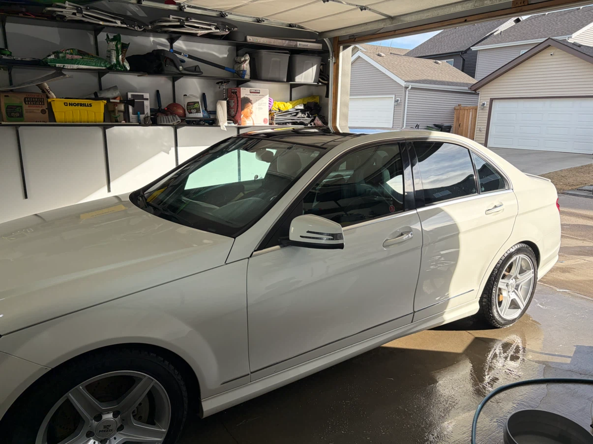 White Mercedes-Benz C-350 4matic - photo 5