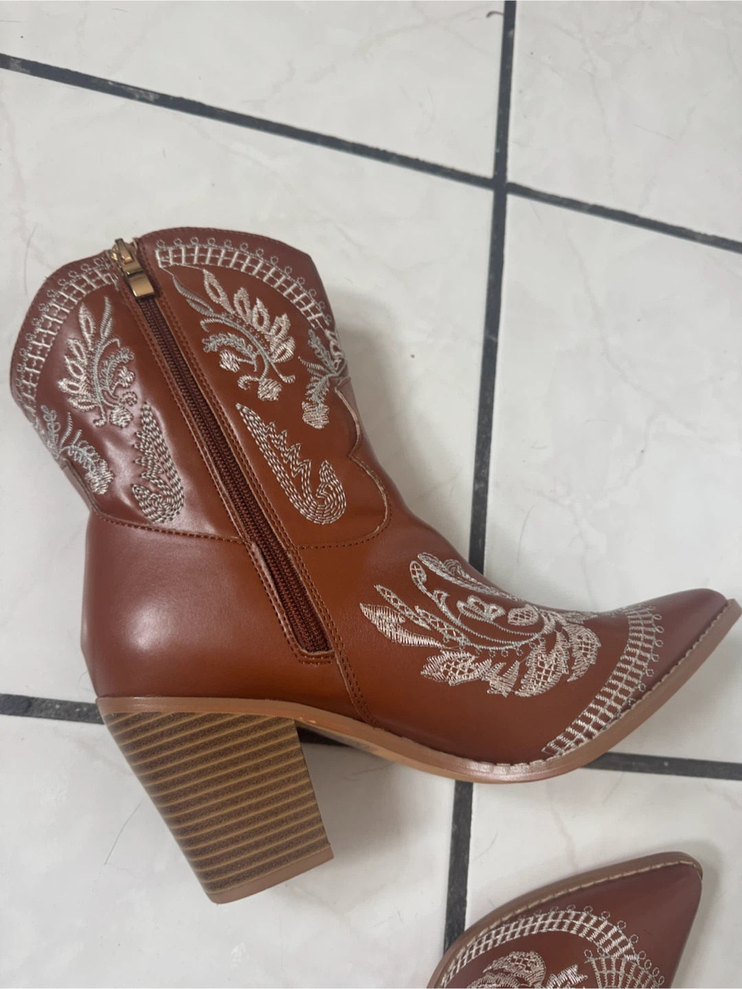 Embroidered Cowboy Boots (W 7.5) - photo 5