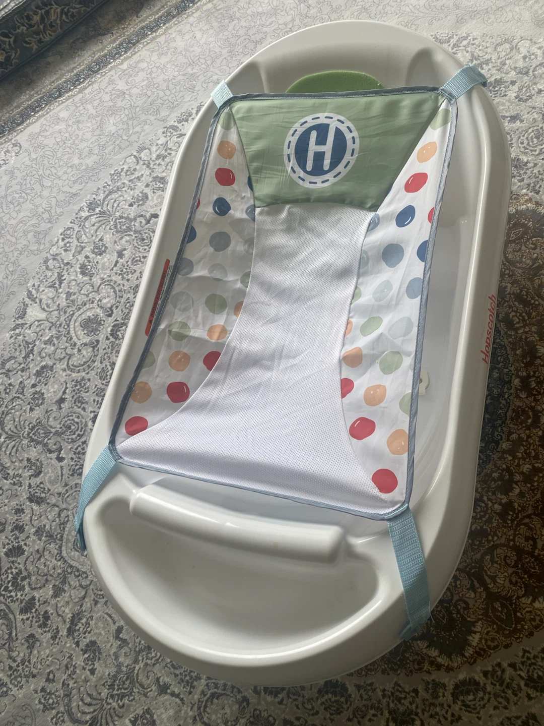 Baby Bathtub with Newborn Sling – Excellent Condition