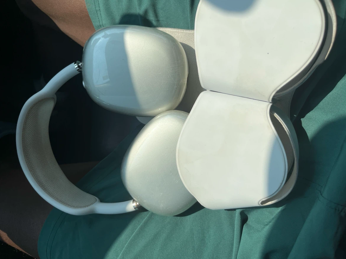 Apple AirPods Max Wireless Headphones - photo 2