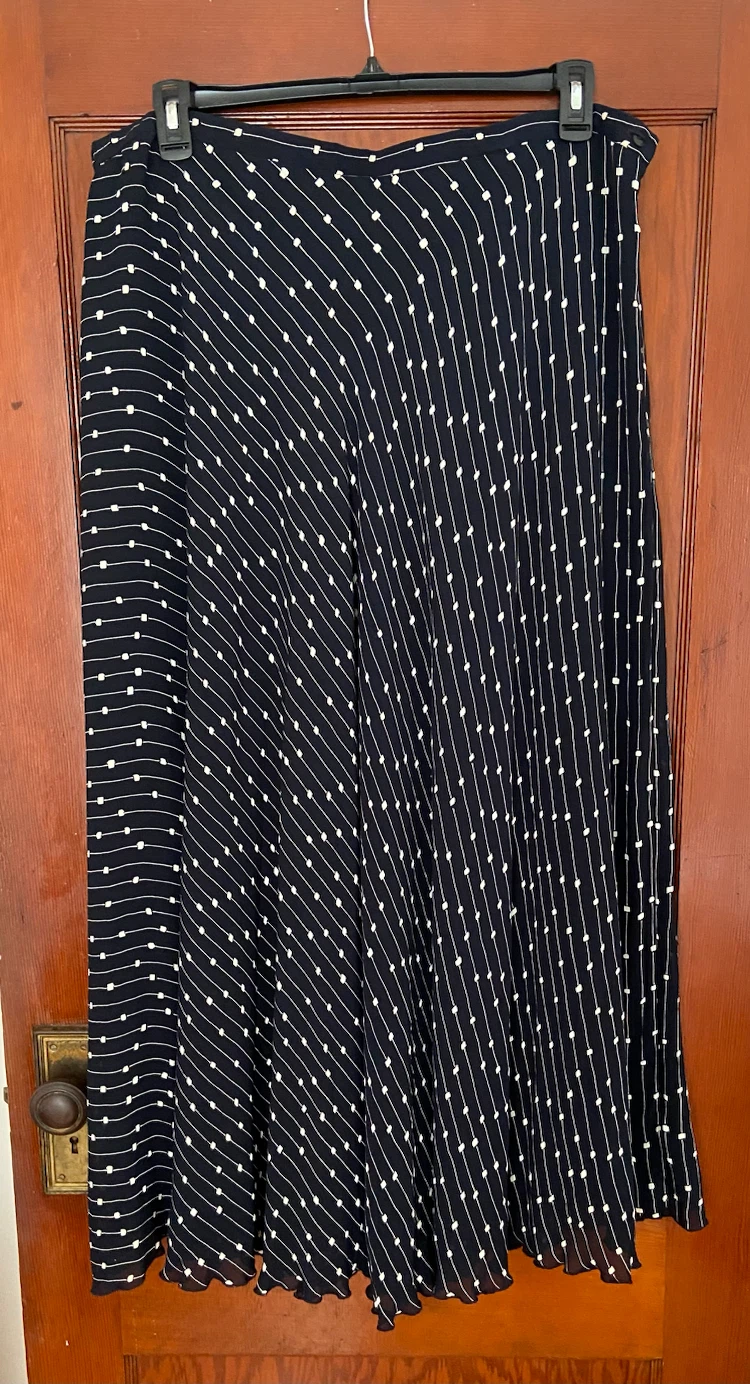 JAX Essentials Navy and White Striped Skirt Size 18