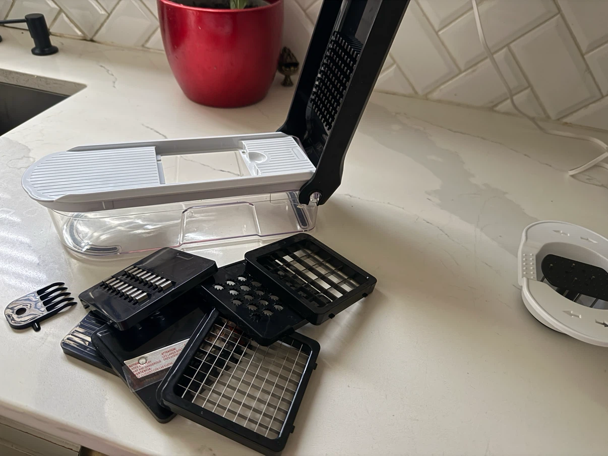 Multi-Blade Vegetable Chopper and Slicer - photo 2
