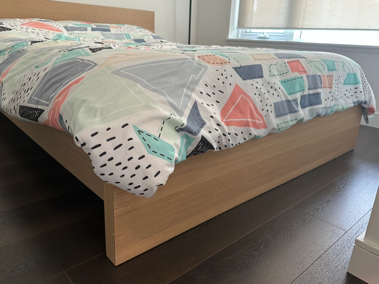 🛏️ Double Bed with Like-New Mattress – Excellent Condition! - photo 3