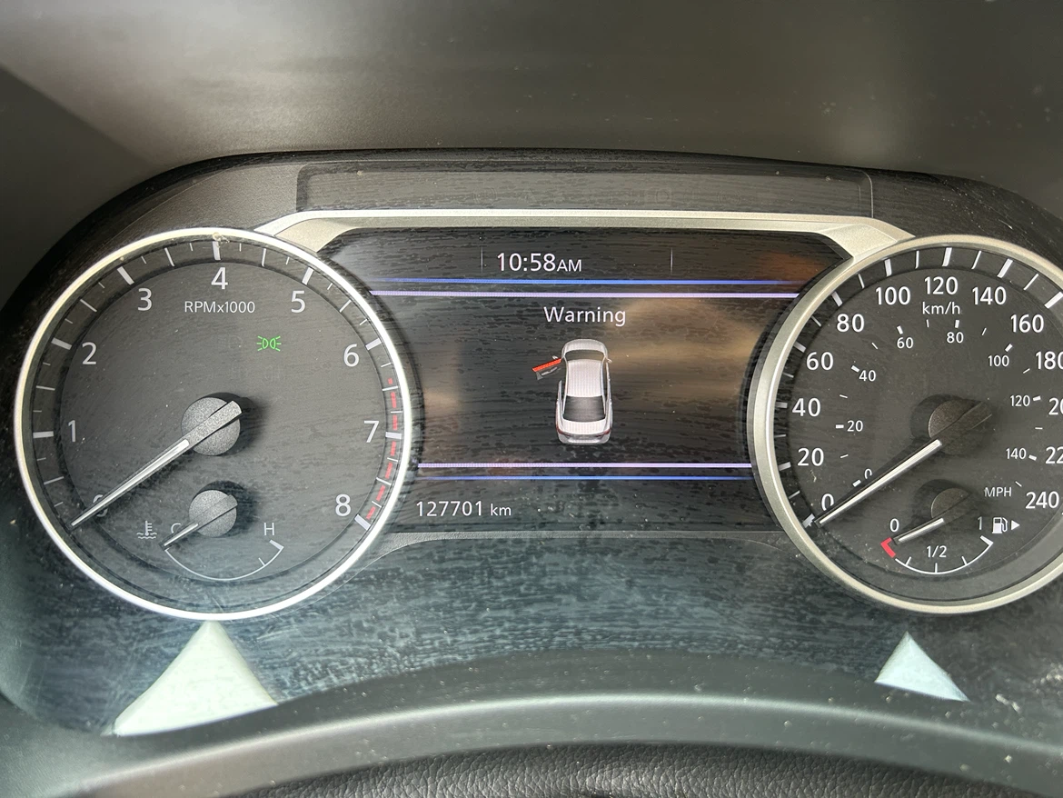 Red Nissan Sentra SV Sedan - photo 4