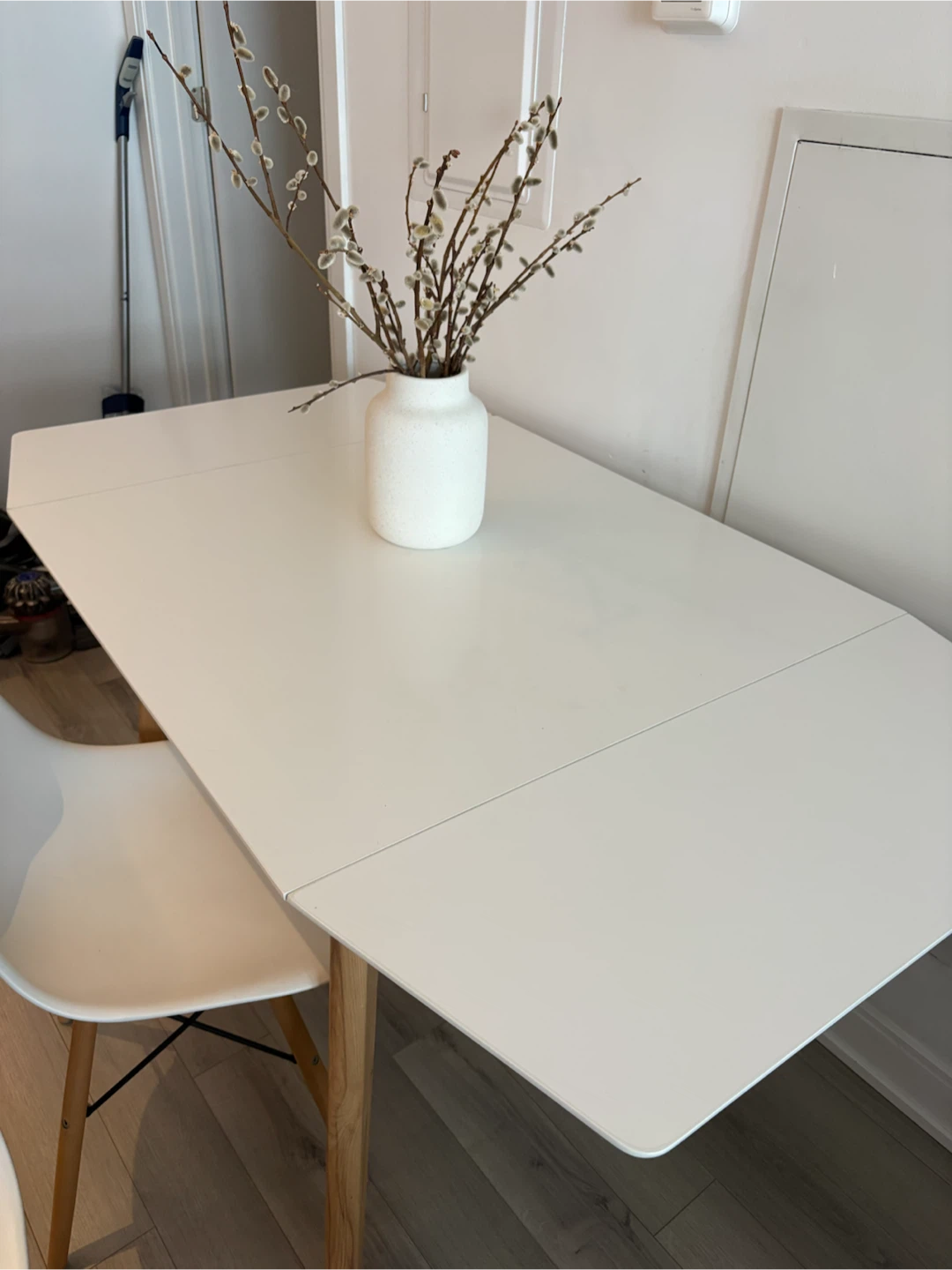 White Extendable Dining Table Set with Chairs - photo 3