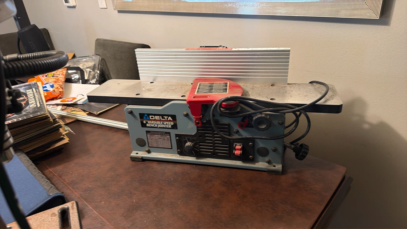 Delta 6" Variable Speed Bench Jointer