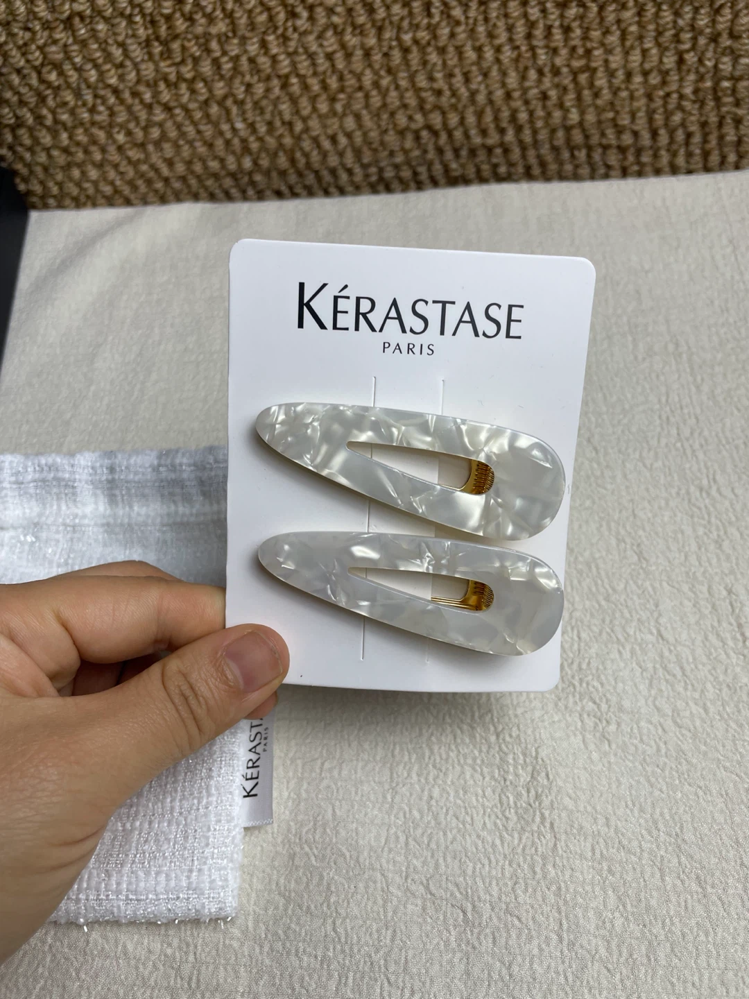 Kérastase Hair Clips (Set of 2) - photo 4