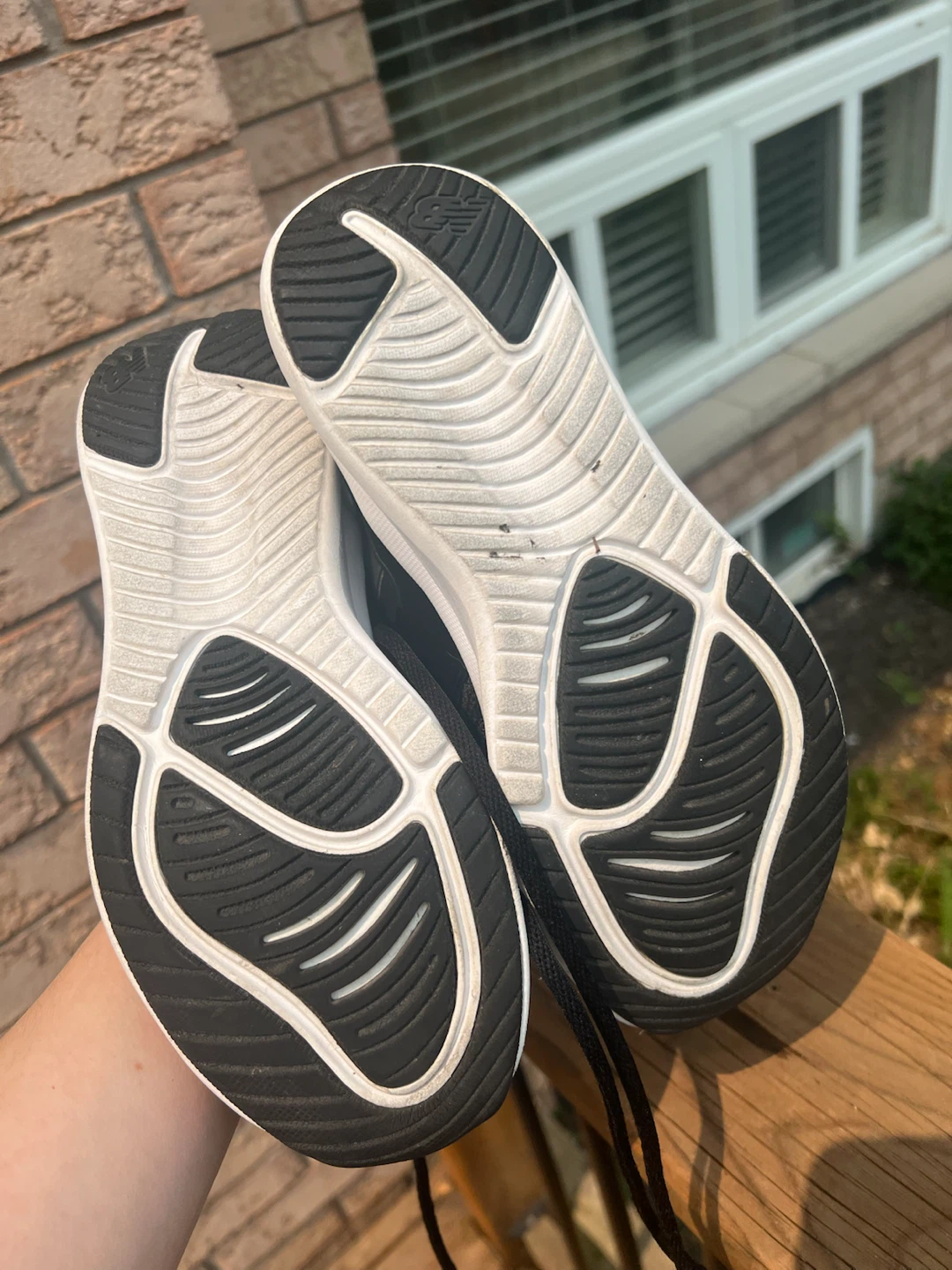 Woman’s New Balance Black Running Shoes size 7.5 - photo 4
