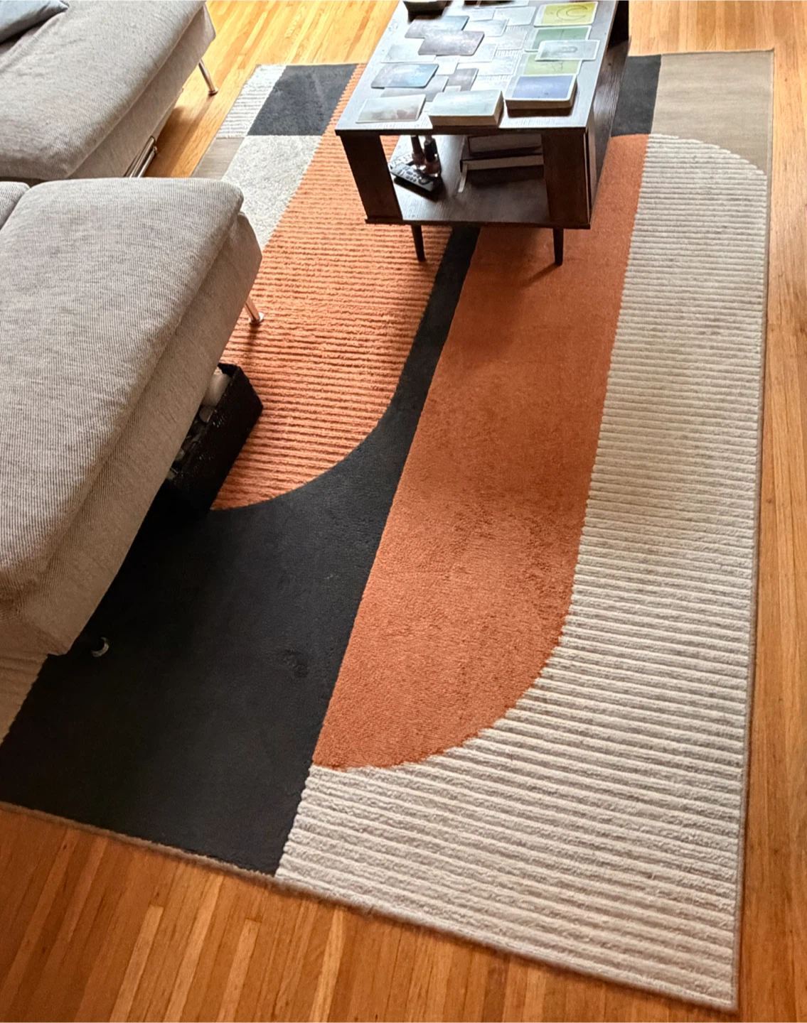 Geometric Area Rug - 5’ by 7’ - photo 4