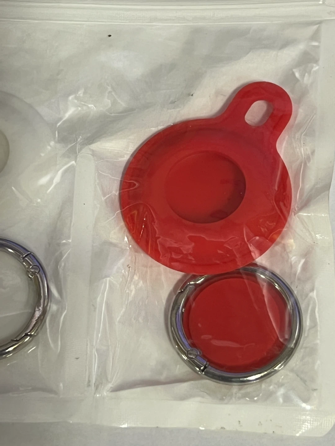Bonsture 4 Pack Air Tag Case Holders with Keychains - photo 5
