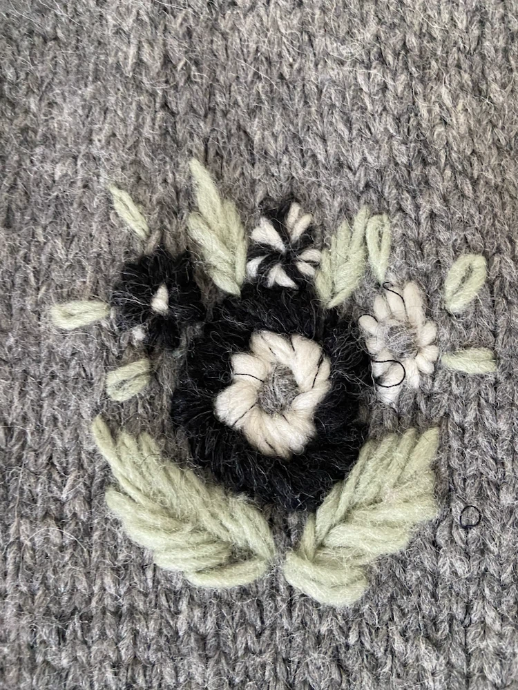 Handmade Grey Wool Knit Cardigan with Floral Embroidery - photo 5