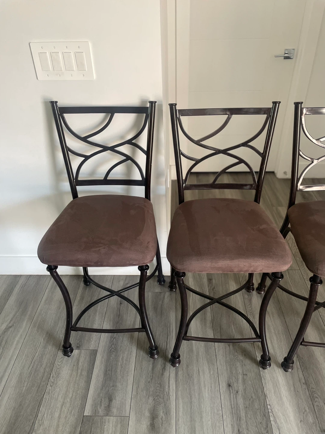 4 Metal Bar Stools - photo 4