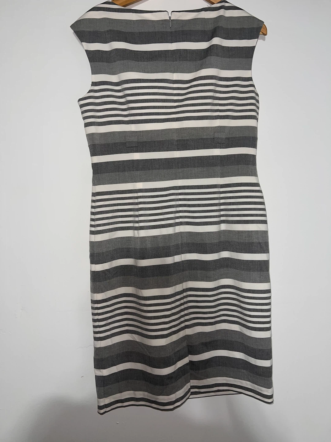Calvin Klein Striped Sleeveless Sheath Dress Size 12 - photo 4
