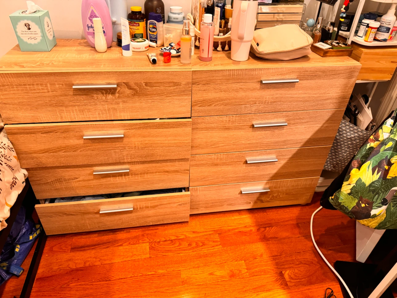 Light Wood Dresser with 6 Drawers
