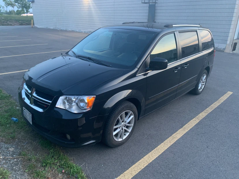 2016 Dodge Caravan , 210k