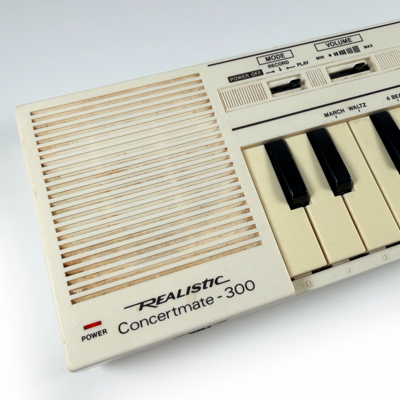 Vintage 1988 Realistic Concertmate 300 Mini Keyboard - photo 2