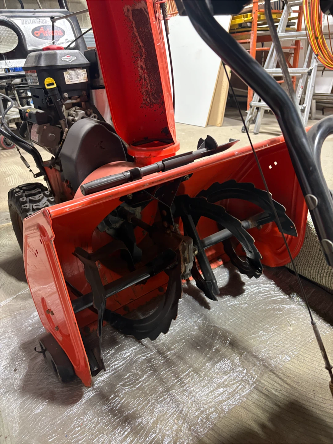 Ariens Deluxe 30 Snow Blower - photo 2