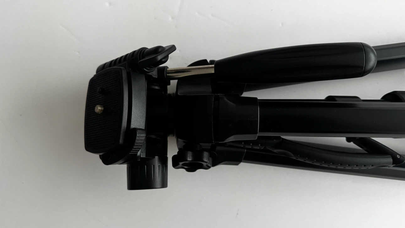 Albott 64'' Travel Tripod Lightweight w/ Carrying Bag - photo 4