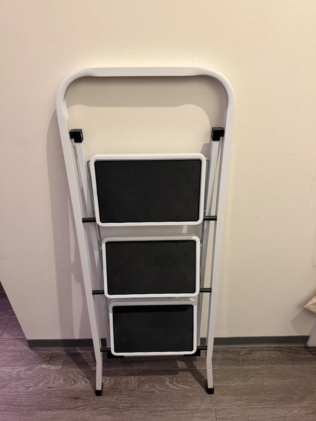 Collapsible Step Ladder - photo 2