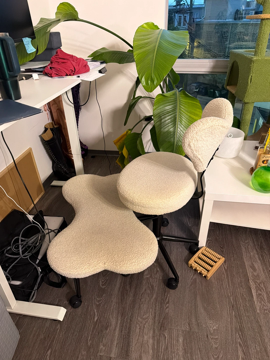 Ergonomic Swivel Chair