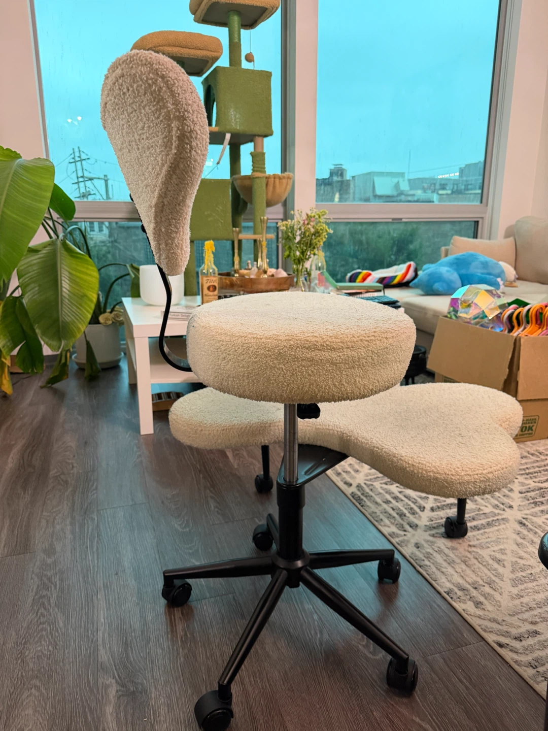 Ergonomic Swivel Chair - photo 2