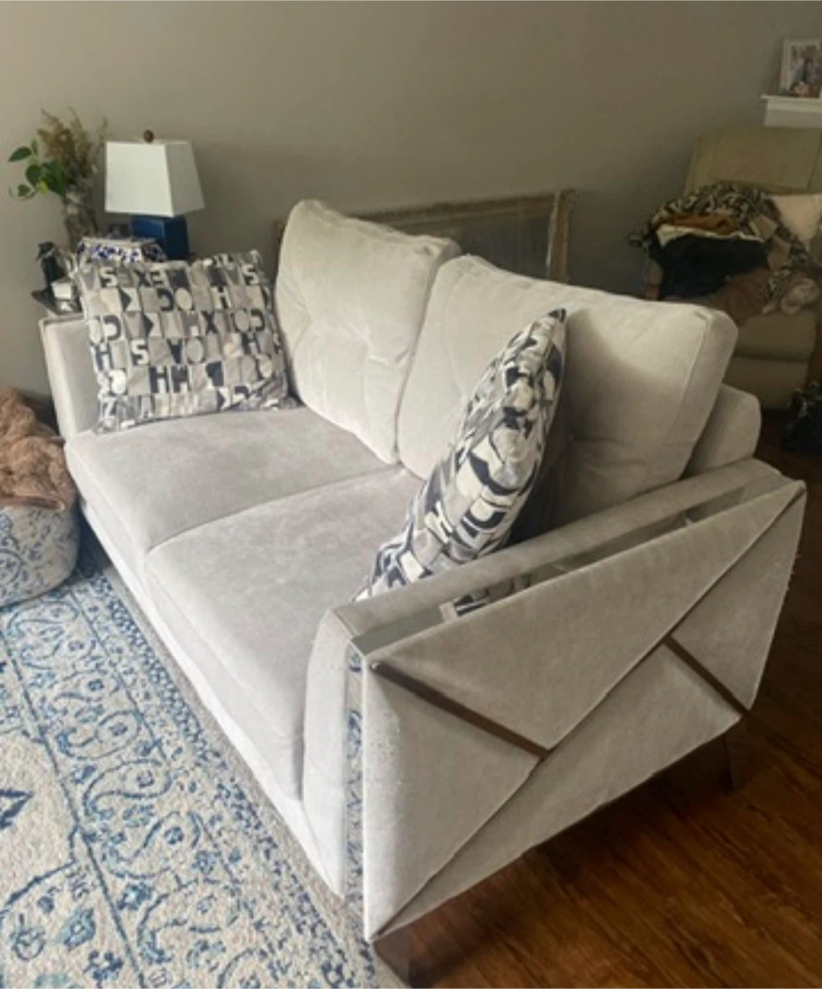 Light grey coloured sofa with geometric arms - photo 2