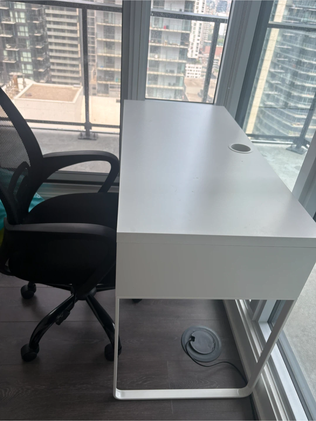 White Desk with Drawer
