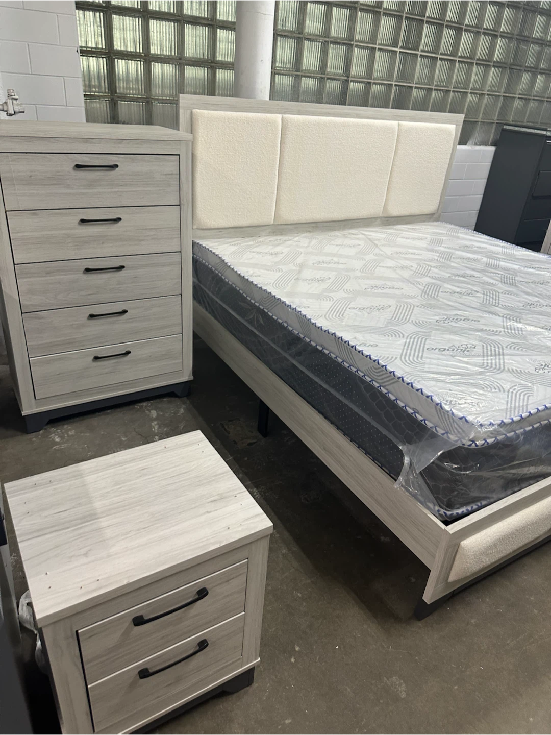 Royal Furniture Queen Bed Frame - photo 2