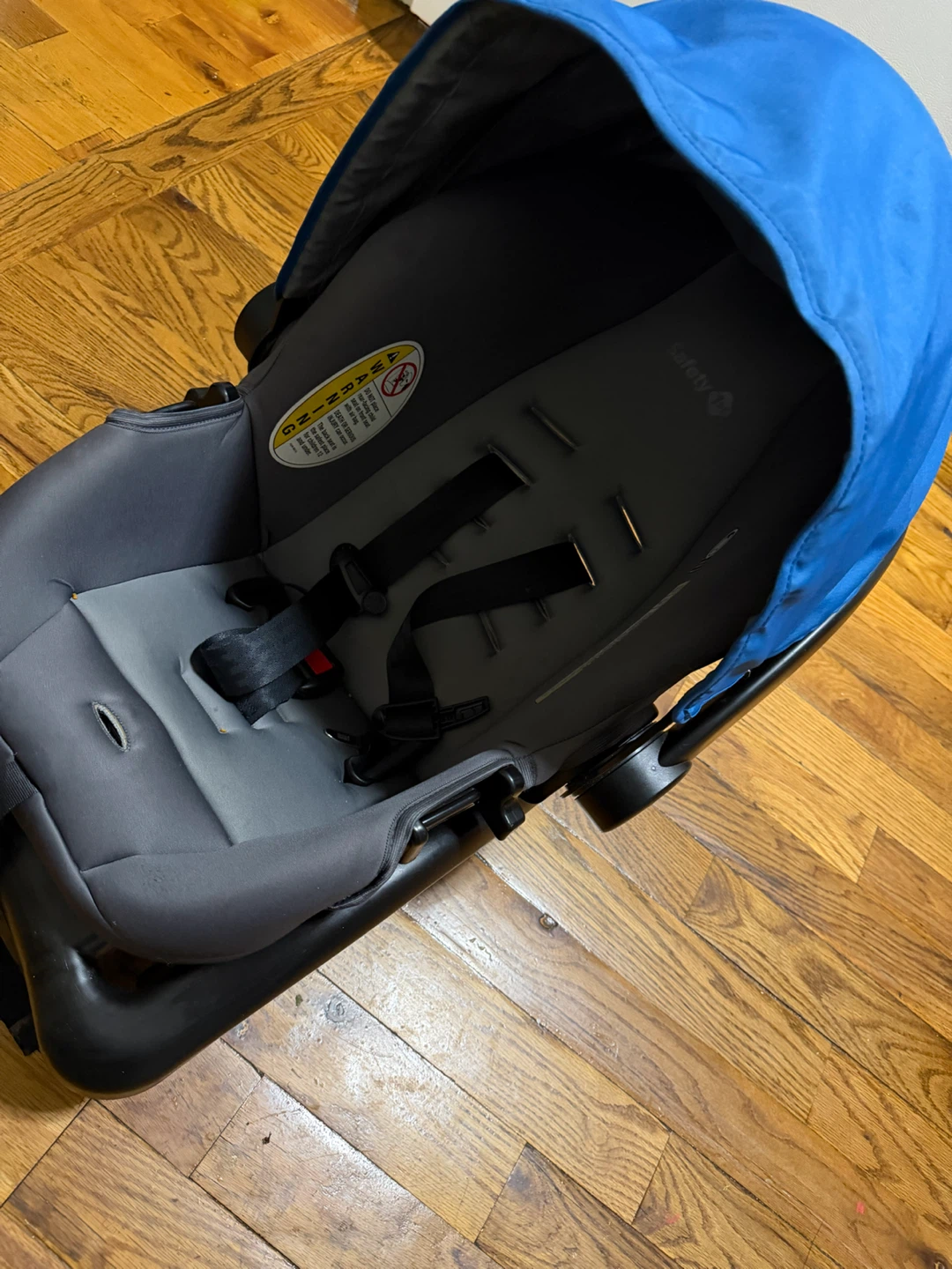 Safety 1st Infant Car Seat with Base