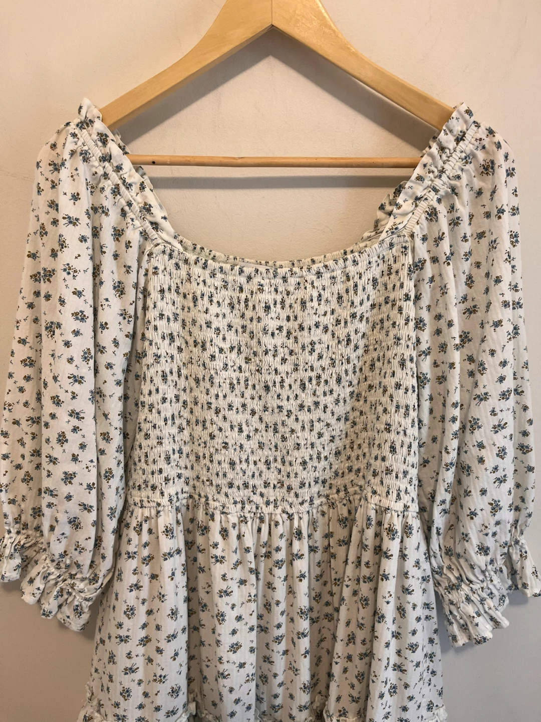 White Floral Smocked Tiered Dress - photo 2