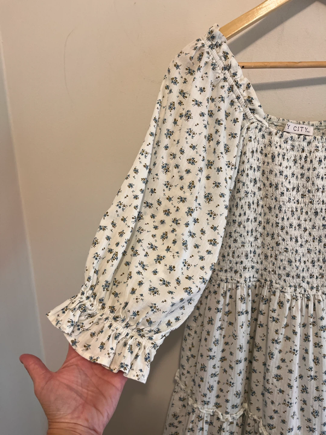 White Floral Smocked Tiered Dress - photo 5