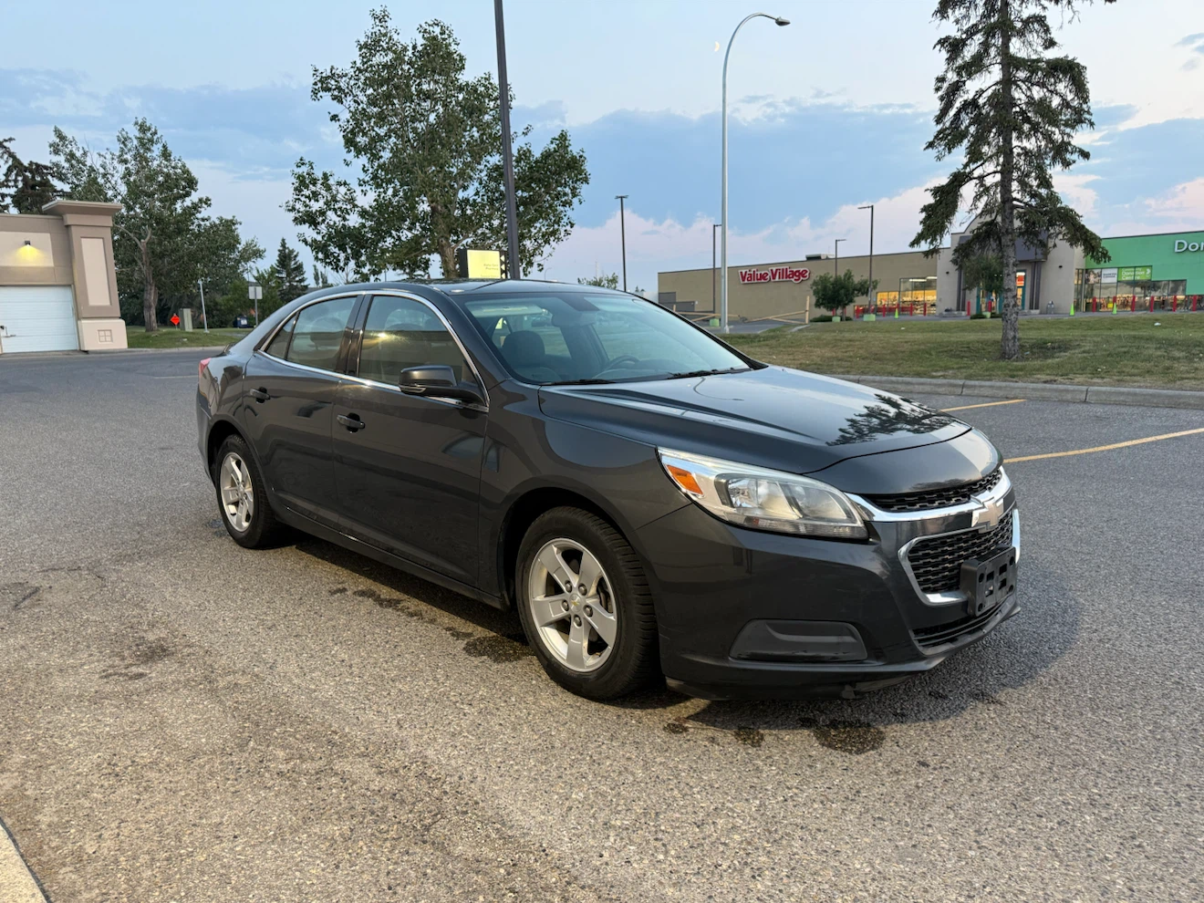 2014 Chevy Malibu (53,000km)
