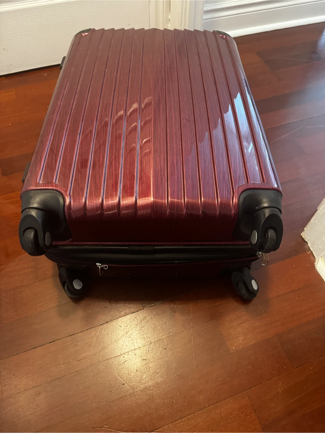 Alain Delon Burgundy Hardside Spinner Luggage - photo 3