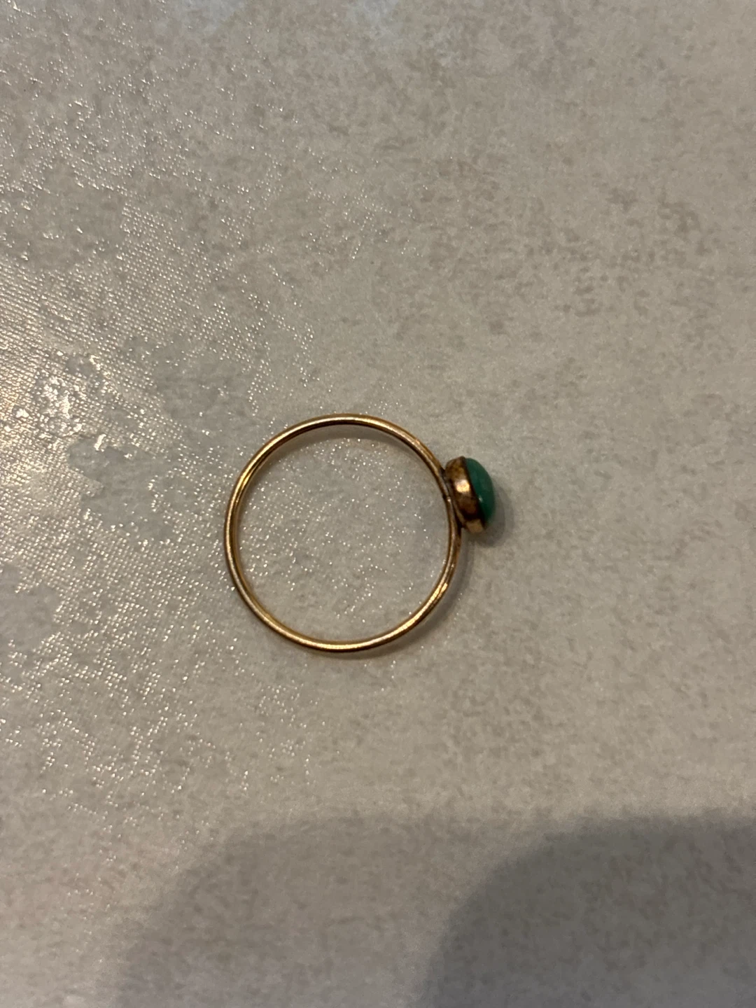 Gold-tone ring with green stone - photo 3