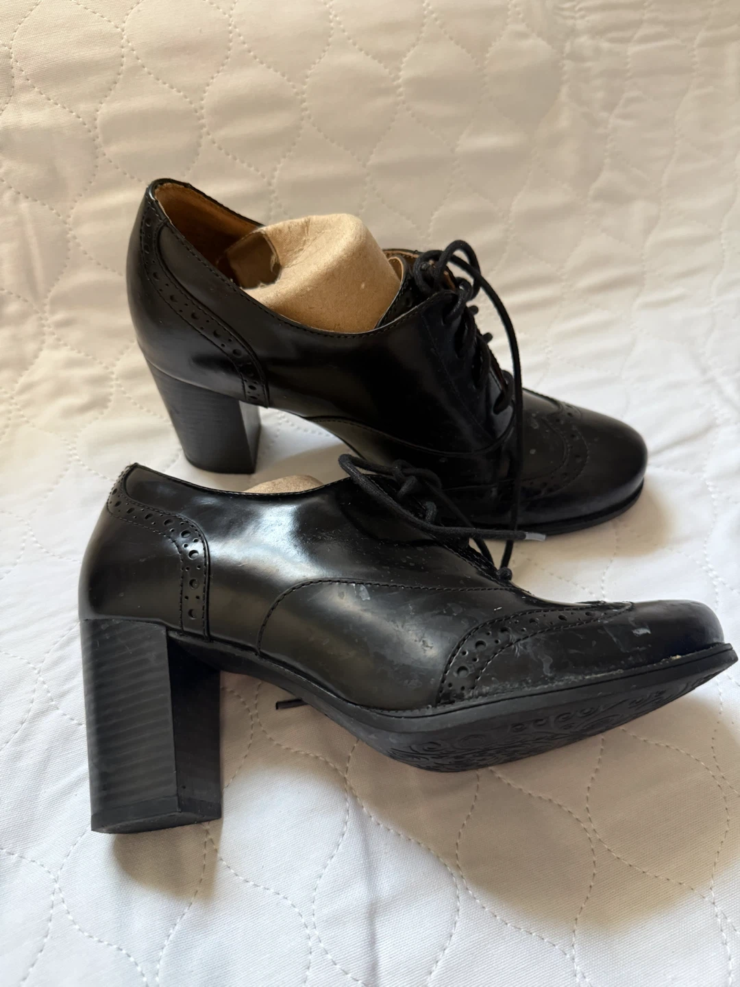 Clarks Artisan Black Lace-Up Wingtip Heels - photo 2