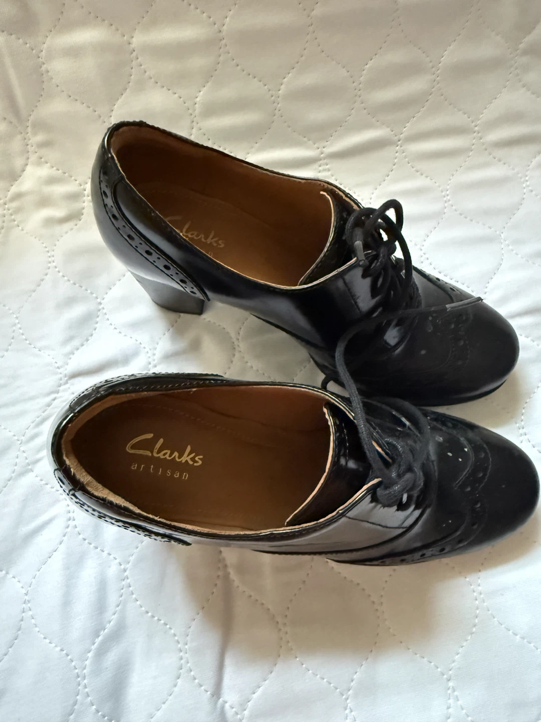 Clarks Artisan Black Lace-Up Wingtip Heels - photo 3