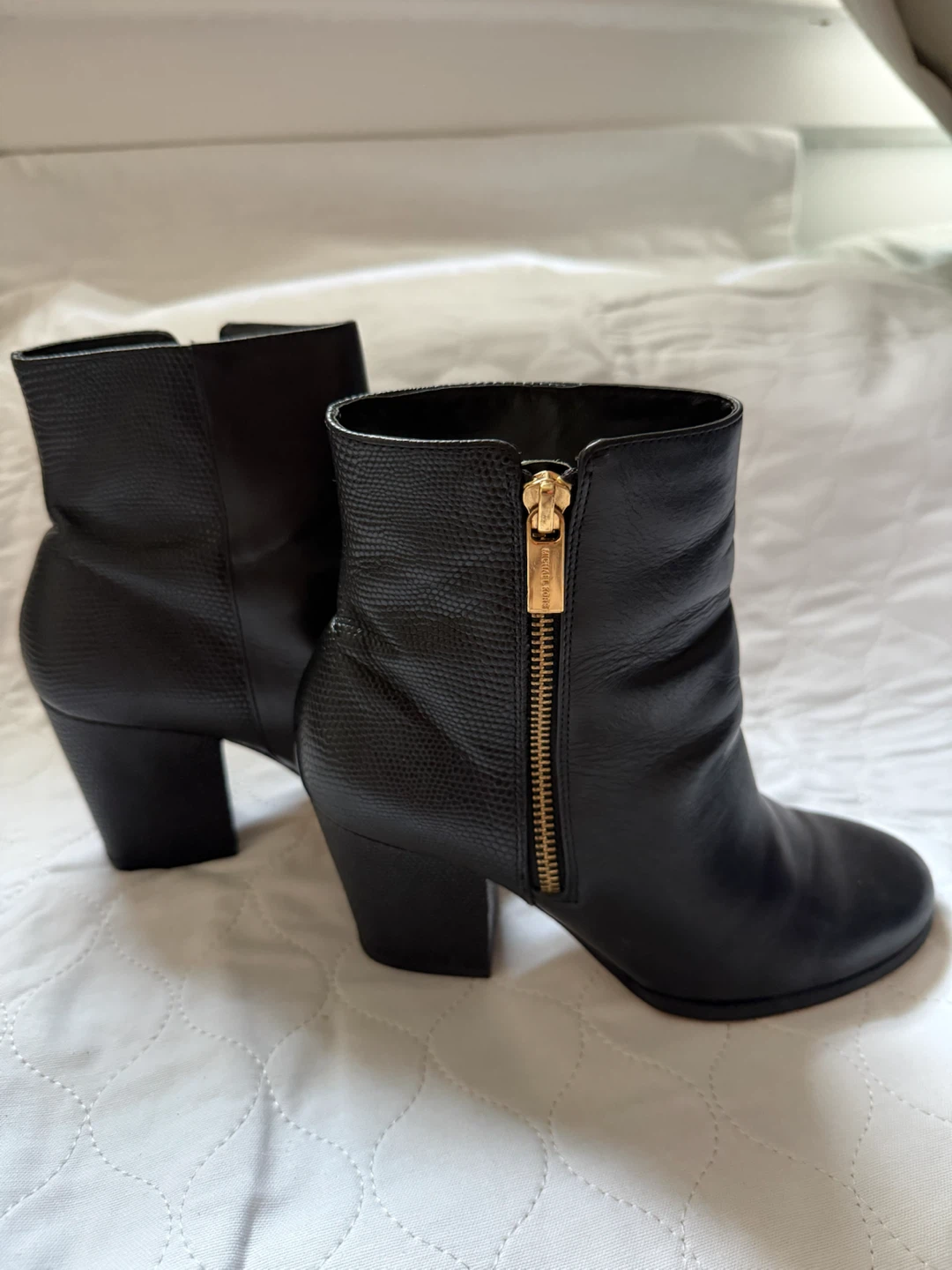 MICHAEL KORS Black Leather Ankle Boots - Size 7.5 - photo 2