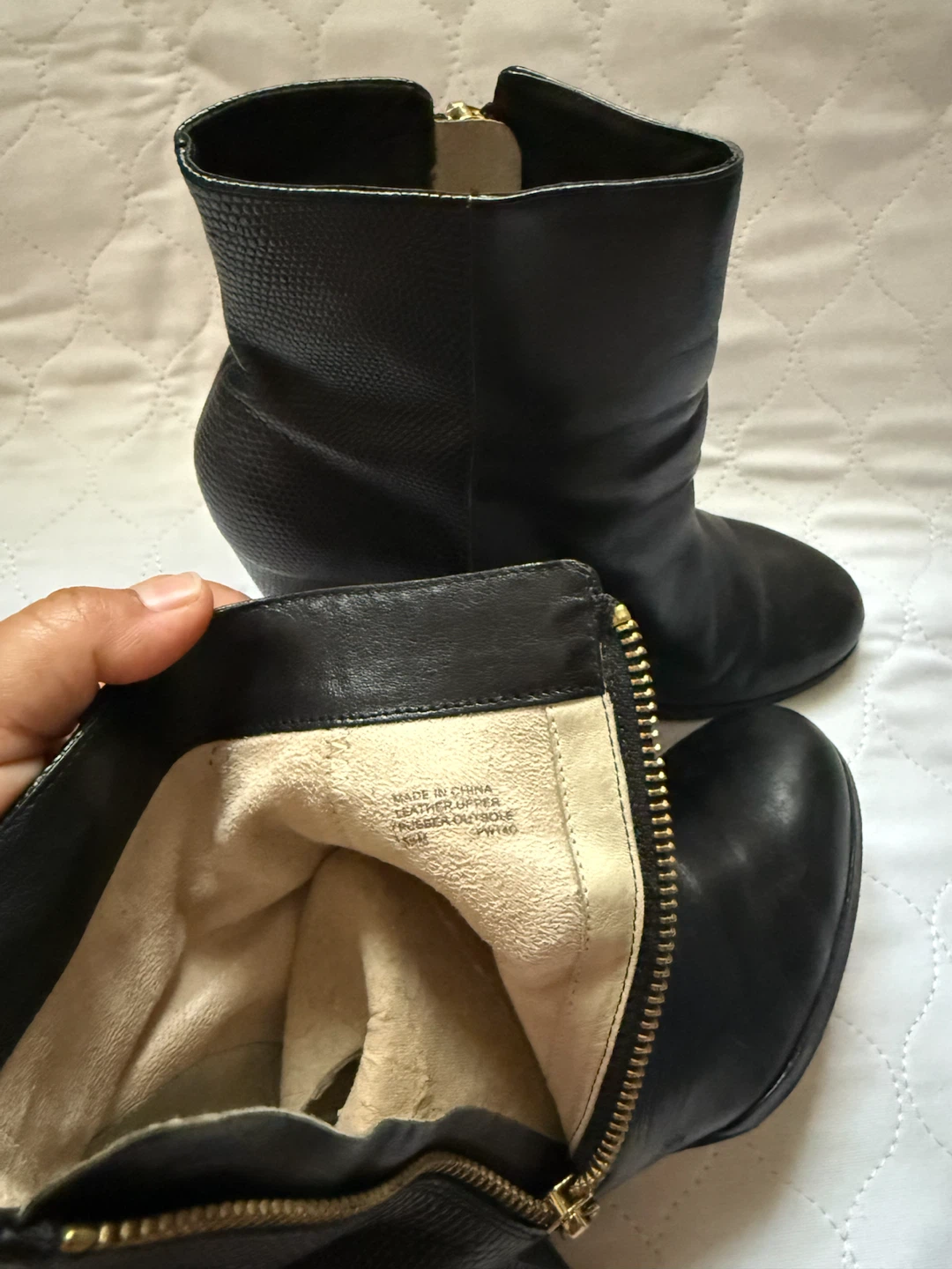 MICHAEL KORS Black Leather Ankle Boots - Size 7.5 - photo 3