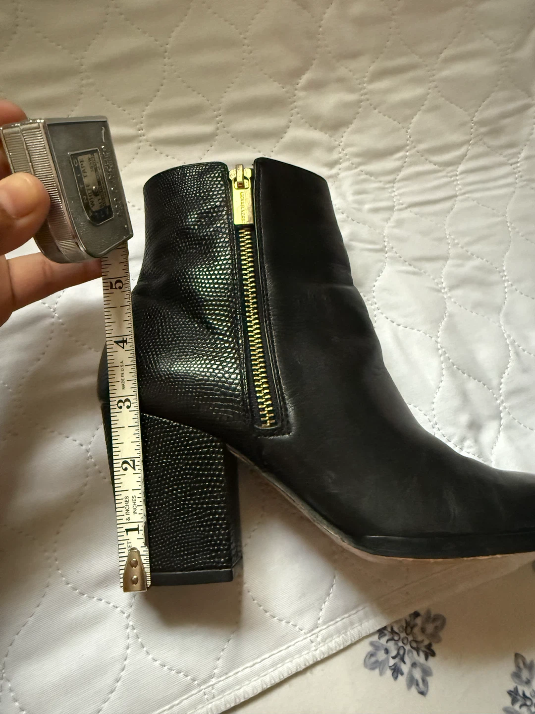 MICHAEL KORS Black Leather Ankle Boots - Size 7.5 - photo 4