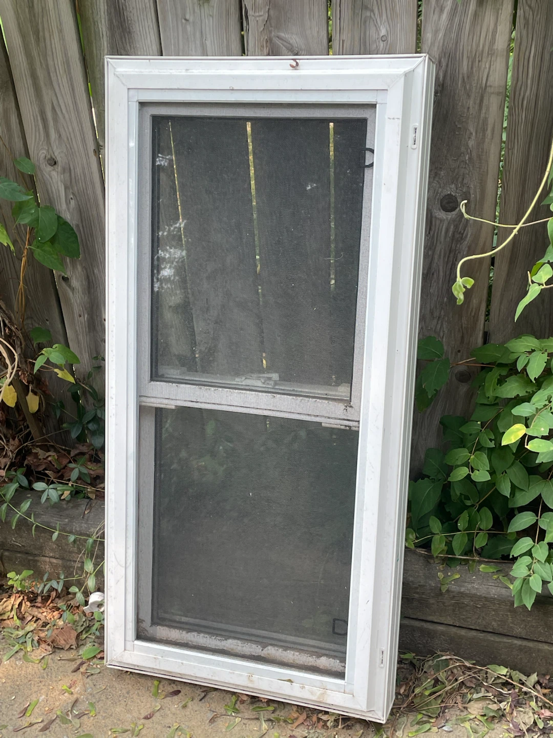 White Double Pane Window Frame with screens - photo 2
