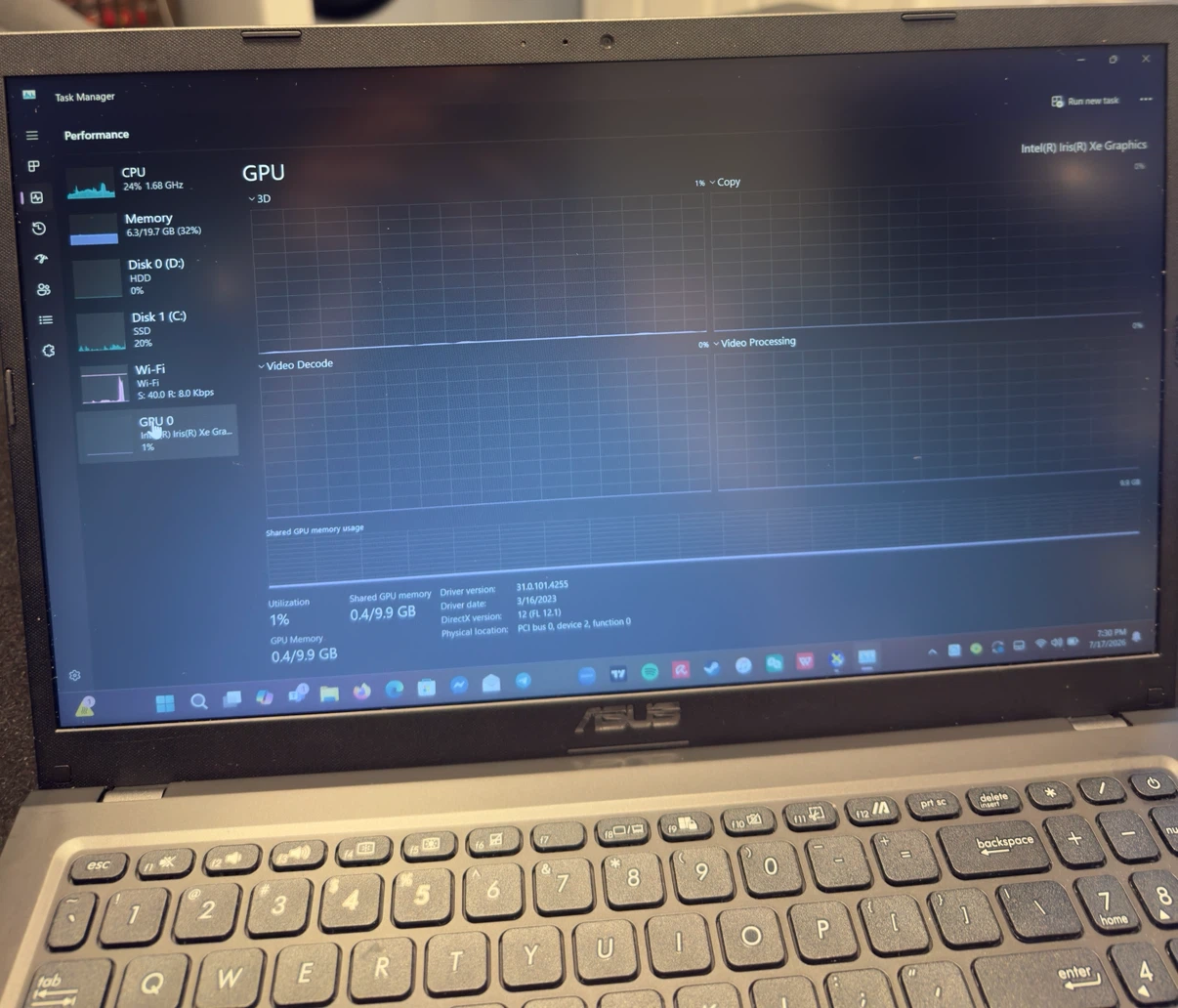 ASUS Laptop - photo 3